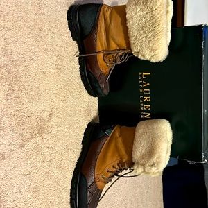 Women size 8 Ralph Lauren boots with fur.